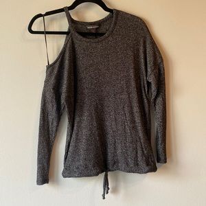 Rock & Republic - long sleeve lightweight sweater